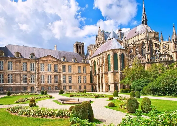 Lumineux Et Cosy, Proche Sites Touristiques Apartment *